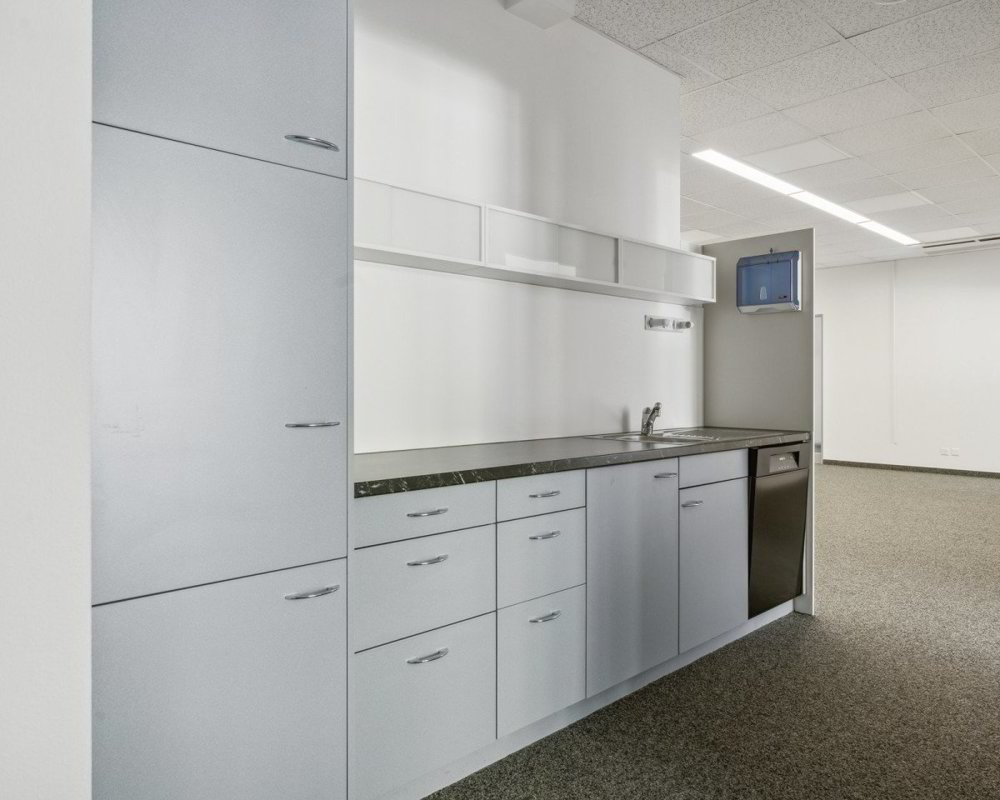 null rooms Office & Commercial for rent in Dietikon - image 1/10