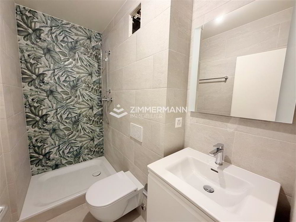 5 rooms Apartment for rent in Carouge GE - image 1/10