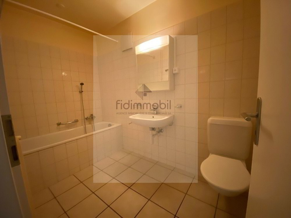 2 rooms Apartment for rent in La Chaux-de-Fonds - image 1/7