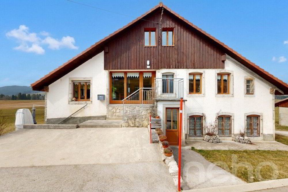 Casa di 6 locali in vendita a La Châtagne - immagine 1/12