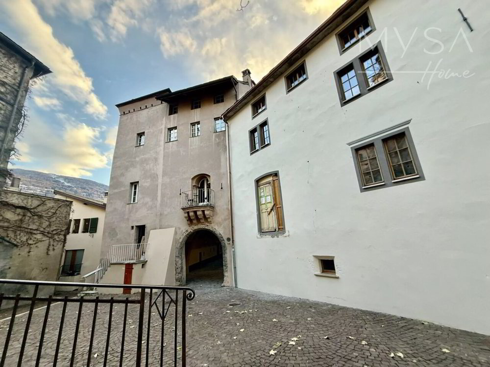 3 rooms Apartment to buy in Sion - image 1/9