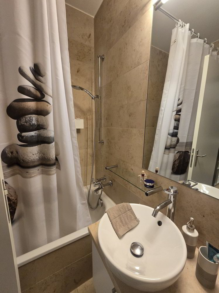 2 rooms Apartment for rent in Winterthur - image 1/8