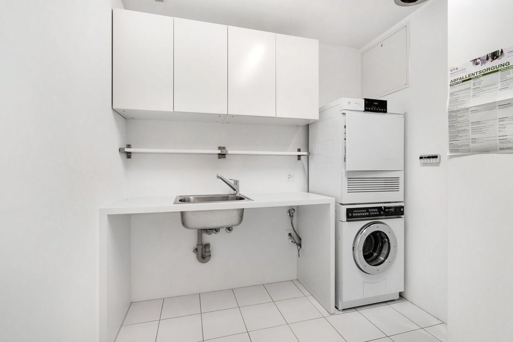 7.5 rooms House for rent in Balgach - image 1/13