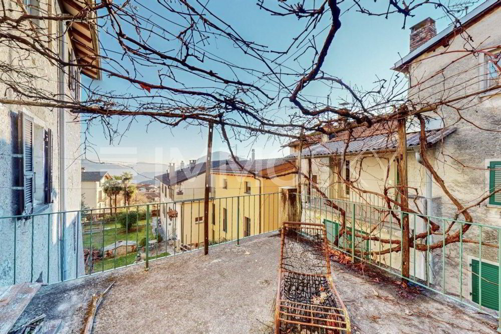 Immeuble d'habitation de 8 pièces en vente à Novaggio - 138 m² - Ansicht 2