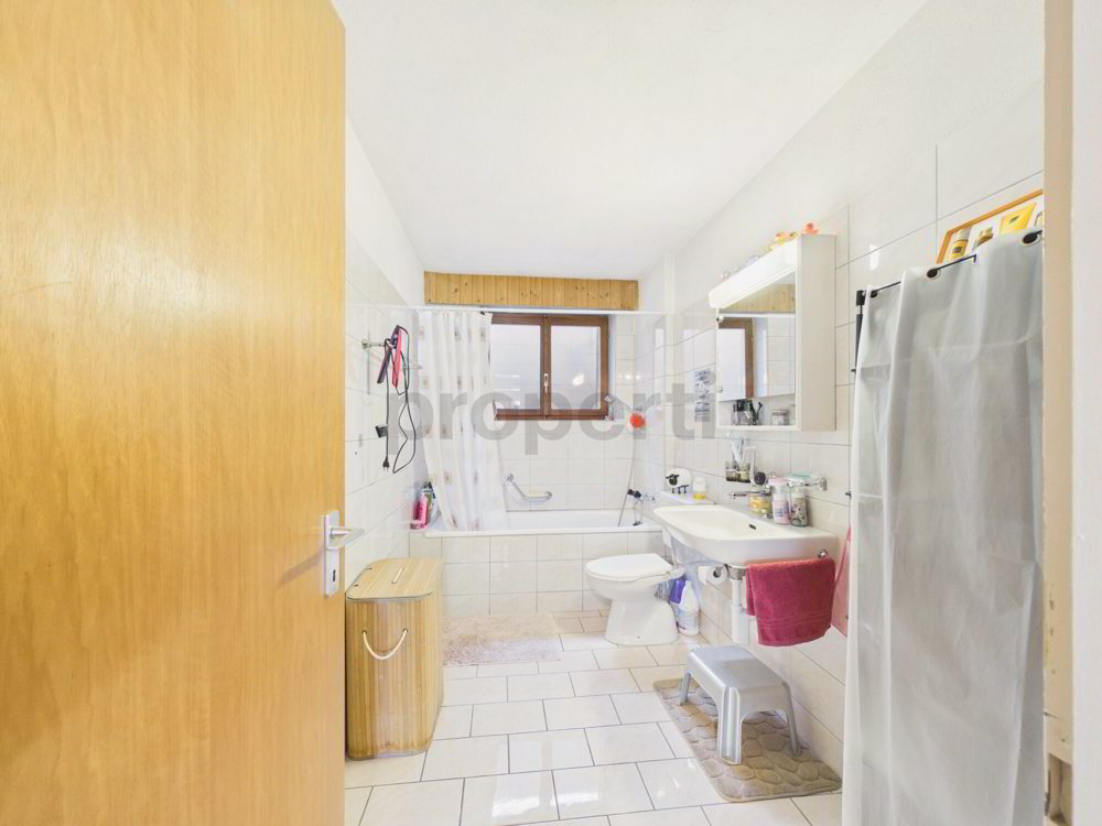 Immeuble d'habitation de 10 pièces en vente à Trun - 350 m² - Ansicht 5