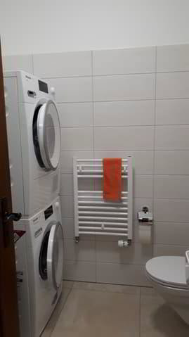 5.5 Zimmer Wohnung zu vermieten in Fenin - Bild 1/13