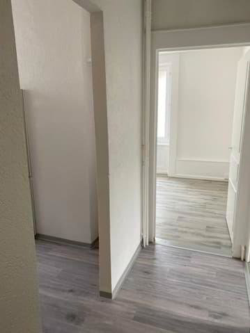 3 rooms Apartment for rent in St-Imier - image 1/7