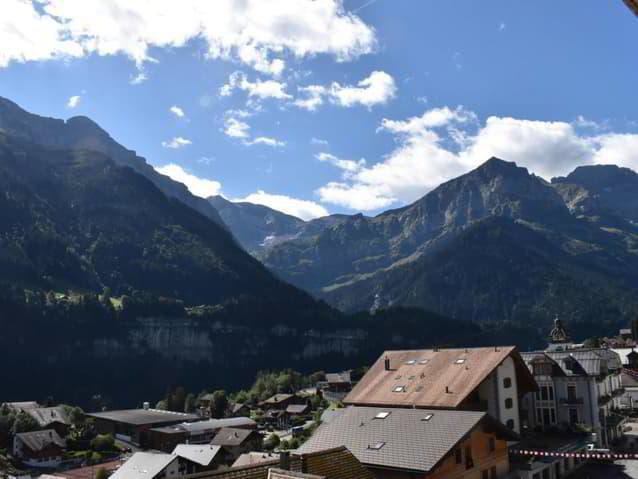 1.5 rooms Apartment to buy in Champéry - image 1/10