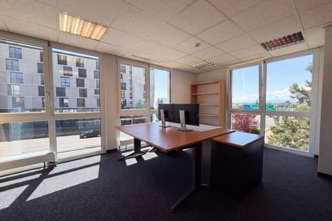 null rooms Office & Commercial to buy in Crissier - image 1/1
