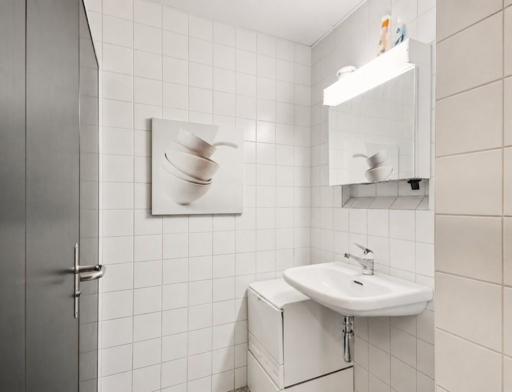 null rooms Office & Commercial for rent in Weiningen ZH - image 1/9