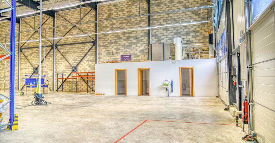 A LOUER Halle industrielle aménagée et moderne à Daval (Sierre) - Ansicht 5