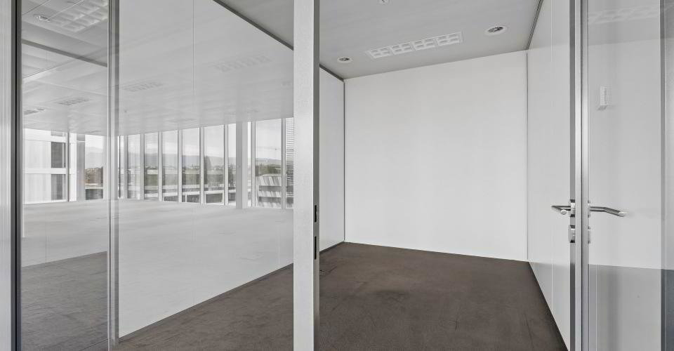 Un espace moderne de 450 m² au coeur de Plan-les-Ouates - Mehr