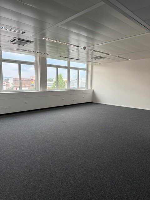 Ufficio & Commercio di null locali in affitto a Dietlikon - immagine 1/7