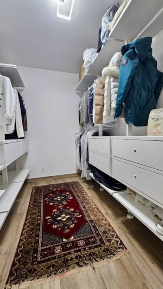 5 rooms House to buy in Fleurier - image 1/13