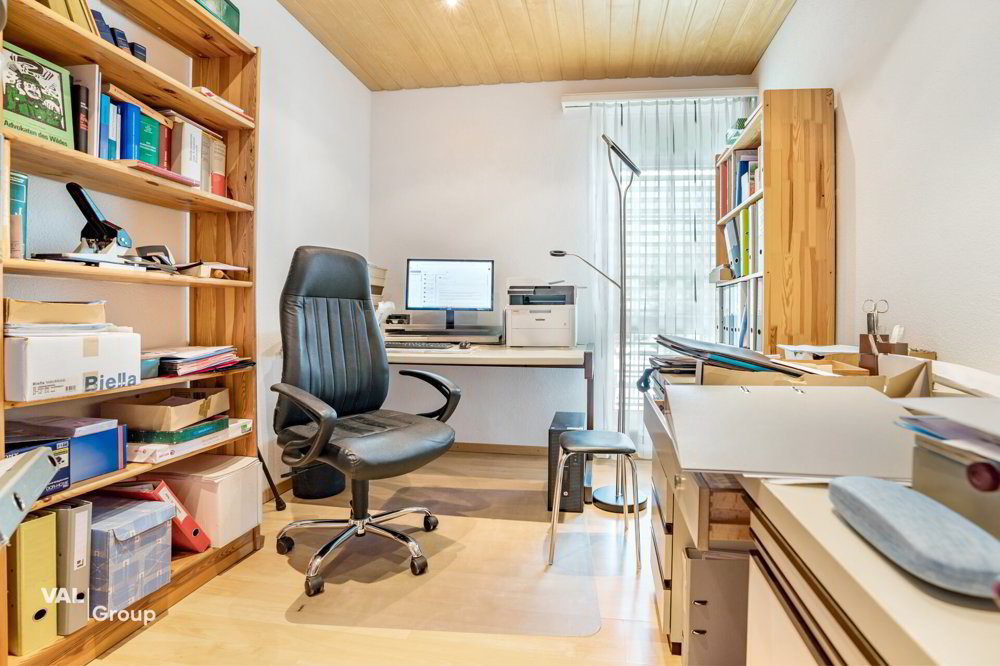 7 rooms House to buy in Turtmann - image 1/13