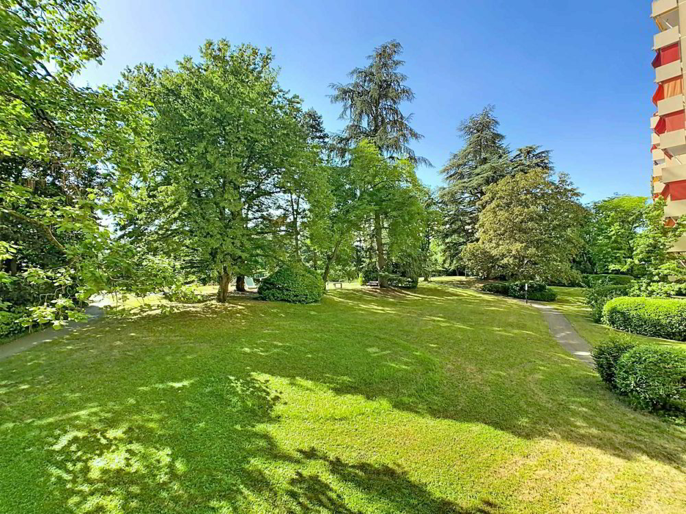 4 rooms Apartment to buy in Thônex - image 1/6