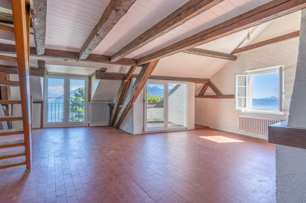 11 rooms House to buy in Grandvaux - image 1/13