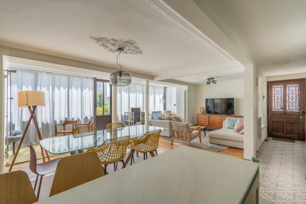 5 rooms House to buy in Lausanne - image 1/2