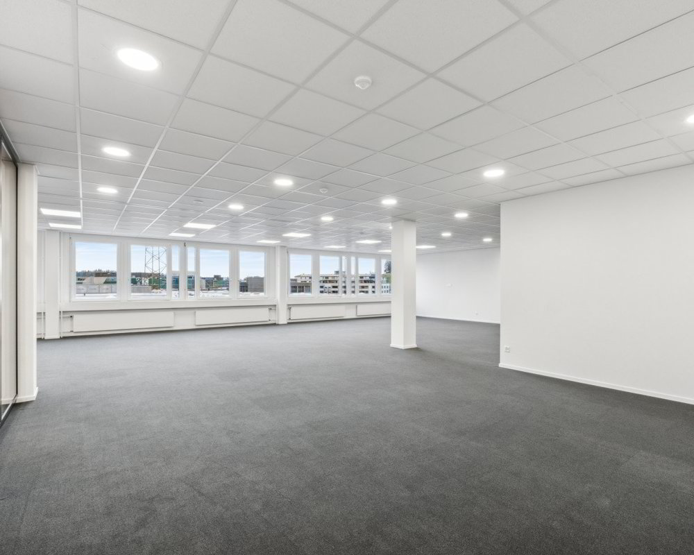 ATTRAKTIVES Büro mit neuem Innenausbau - Ansicht 2