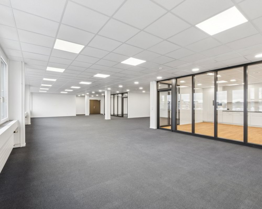 ATTRAKTIVES Büro mit neuem Innenausbau - Ansicht 3