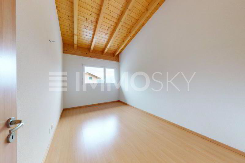3 rooms Apartment to buy in Erde - image 1/5
