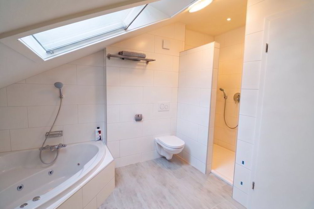 4.5 rooms Apartment to buy in Colombier VD - image 1/13
