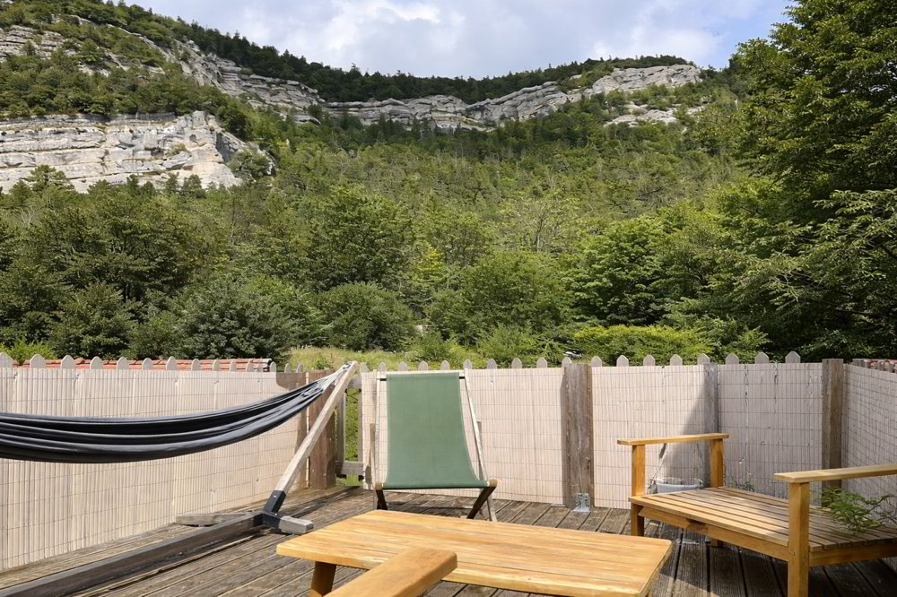 4.5 rooms Apartment for rent in Noiraigue - image 1/7