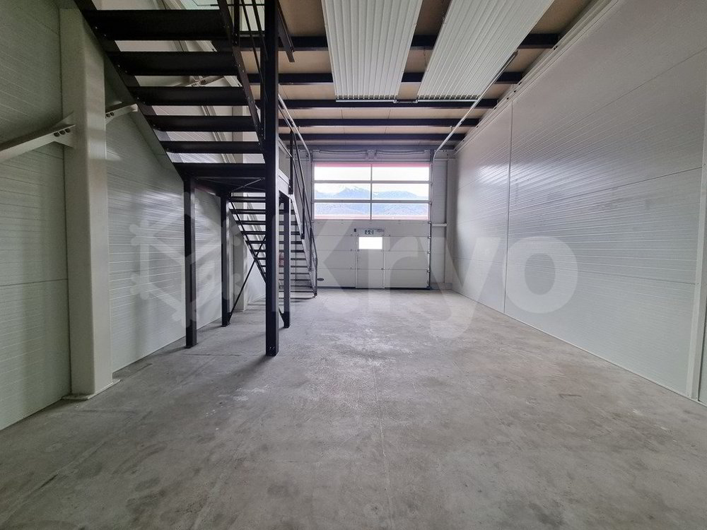 null rooms Office & Commercial for rent in Aigle - image 1/4