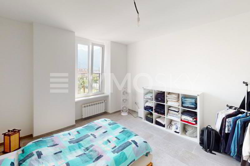 3 rooms Apartment to buy in Cugnasco - image 1/5