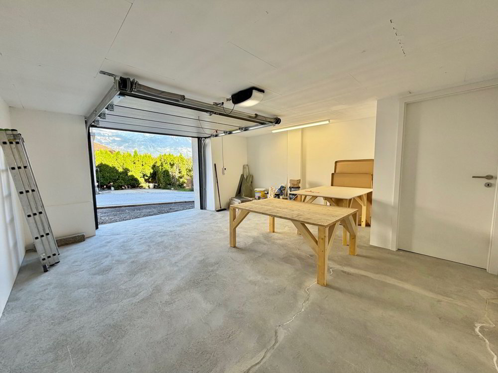 3 rooms Apartment to buy in Chalais - image 1/12