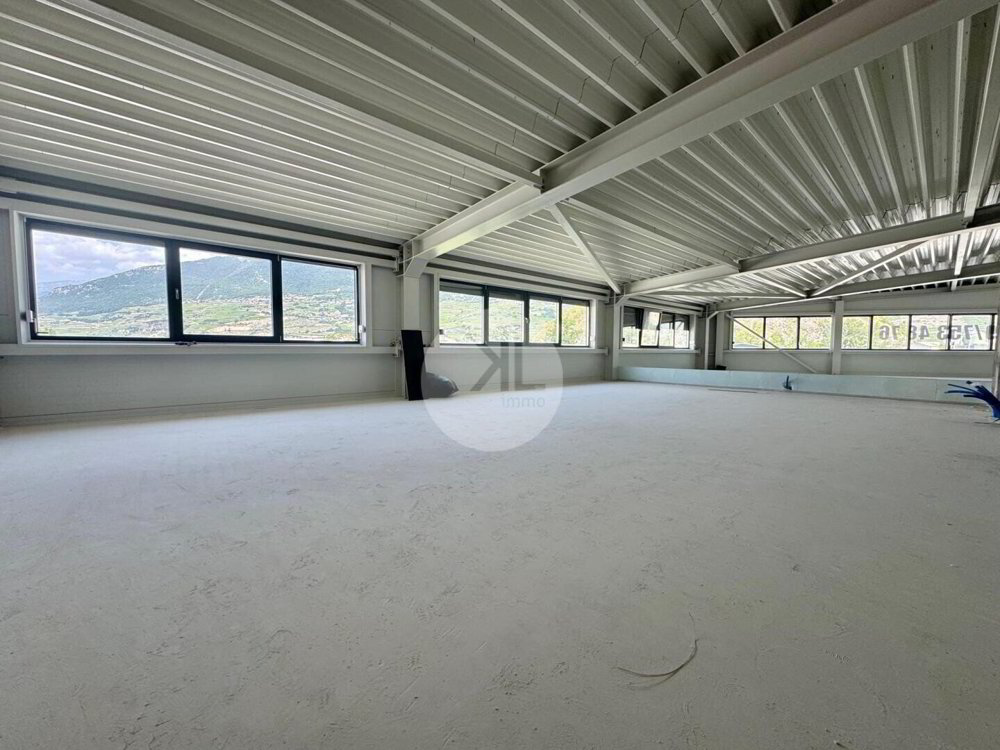 null rooms Office & Commercial for rent in Granges VS - image 1/9