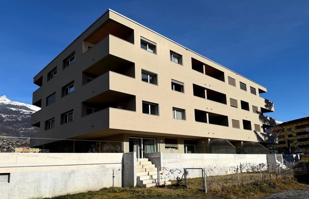 3 rooms Apartment to buy in Sierre - image 1/10