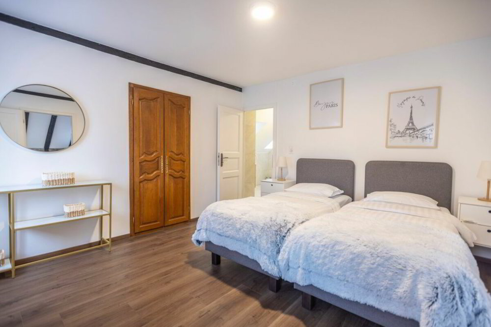 null Zimmer Büro zum verkaufen in La Chaux-de-Fonds - Bild 1/13