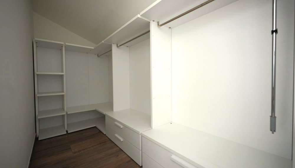 3 rooms Apartment to buy in Chalais - image 1/10