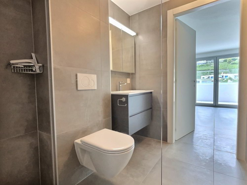 3 rooms Apartment to buy in Sierre - image 1/13