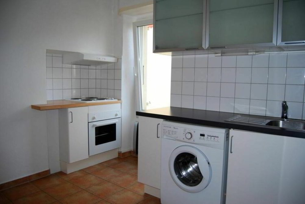 2 rooms Apartment to buy in Chalais - image 1/5