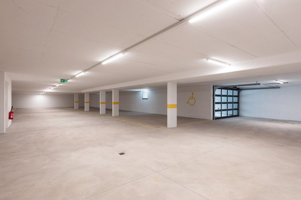 null rooms Car park, garage for rent in Massagno - image 1/2