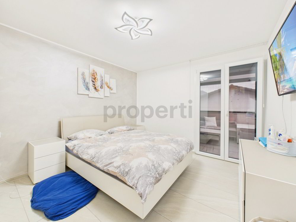 Immeuble d'habitation de 11.5 pièces en vente à Claro - 237 m² - Mehr