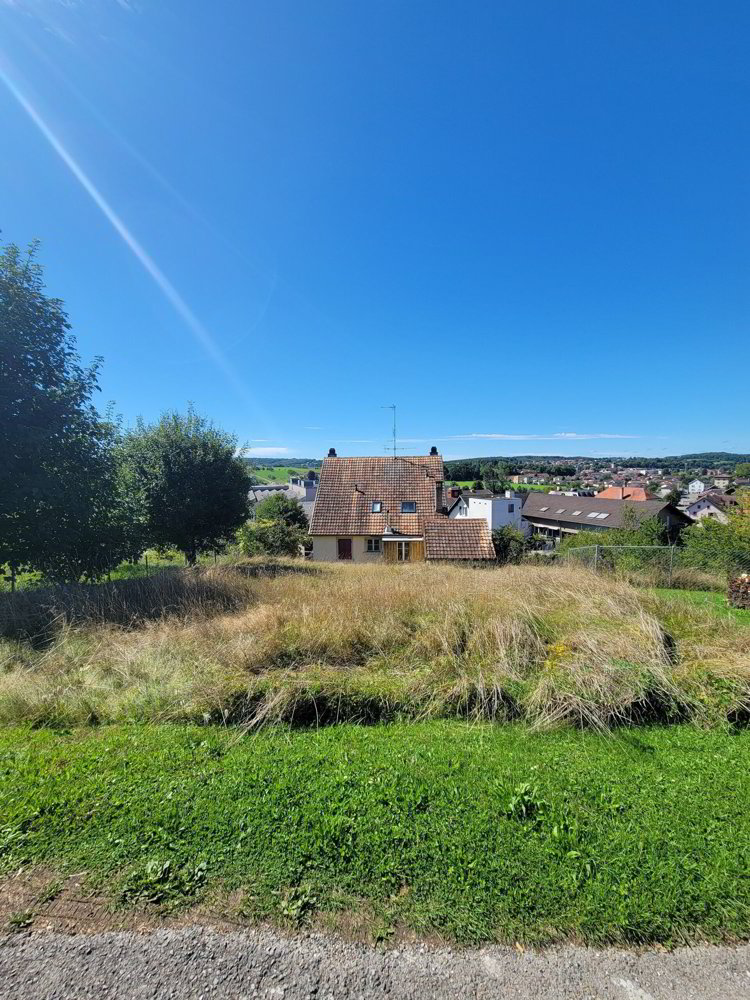 Immeuble d'habitation de 9 pièces en vente à Jura - 260 m²