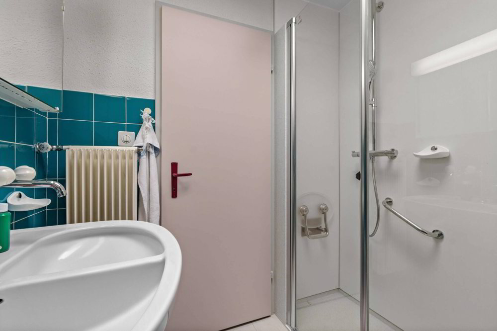 5.5 rooms House to buy in Münchenstein - image 1/12
