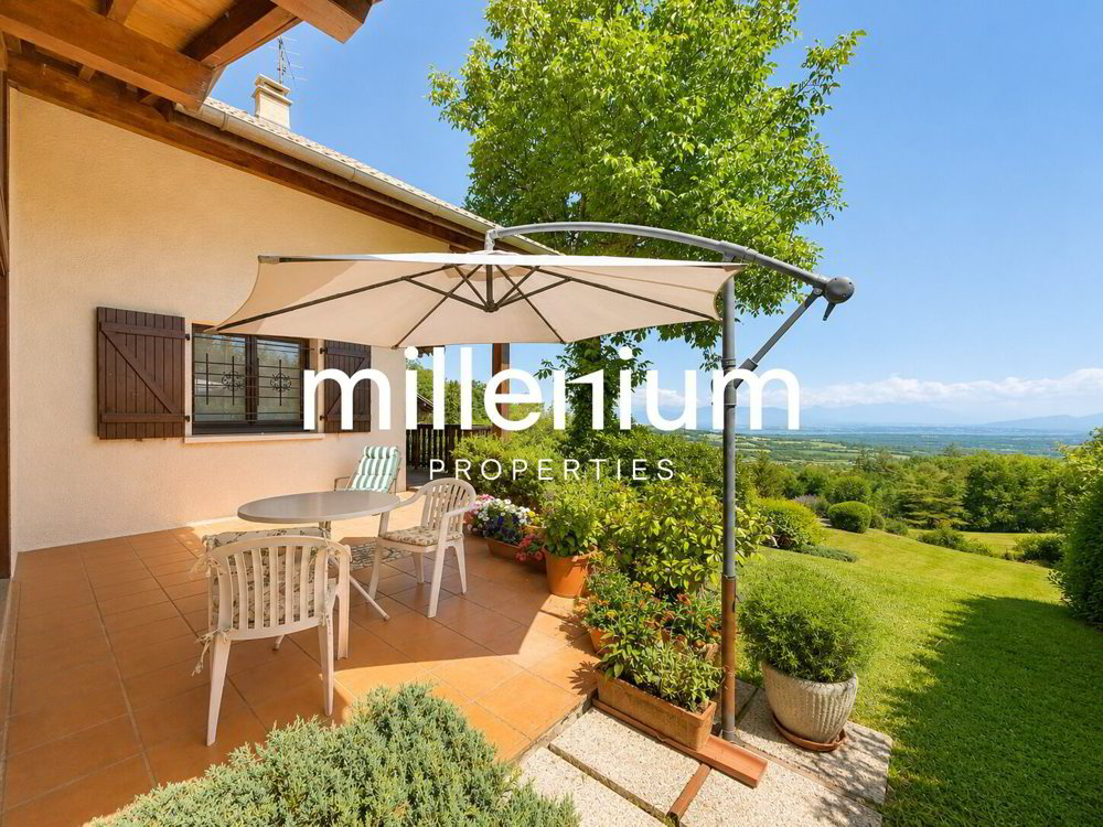 Maison 9 pièces à acheter à Nyon - image 1/18
