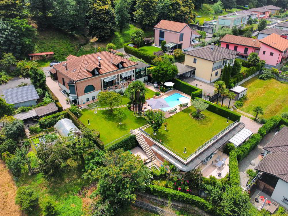 Casa di 11 locali in vendita a Novazzano - immagine 1/20