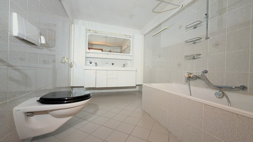 3.5 rooms Apartment to buy in Arbedo - image 1/8