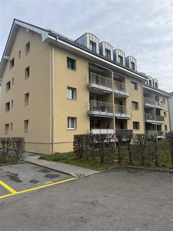 3 rooms Apartment for rent in Bulle - image 1/10