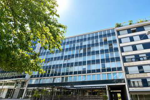 null rooms Office & Commercial for rent in Genève - image 1/1