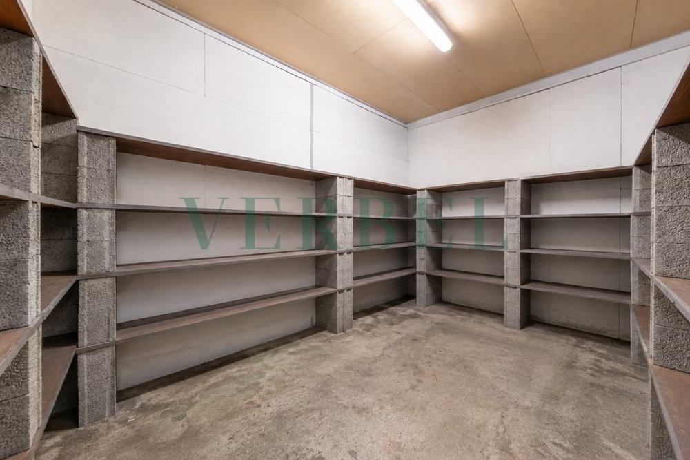 null rooms Office & Commercial to buy in Sion - image 1/13