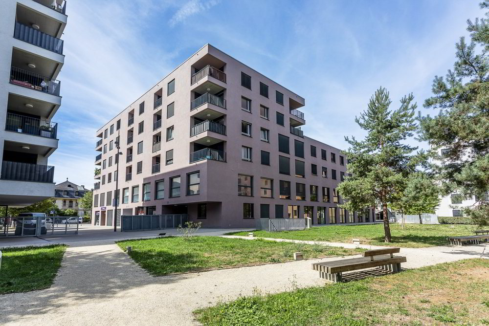 3 rooms Apartment to buy in Yverdon-les-Bains - image 1/8