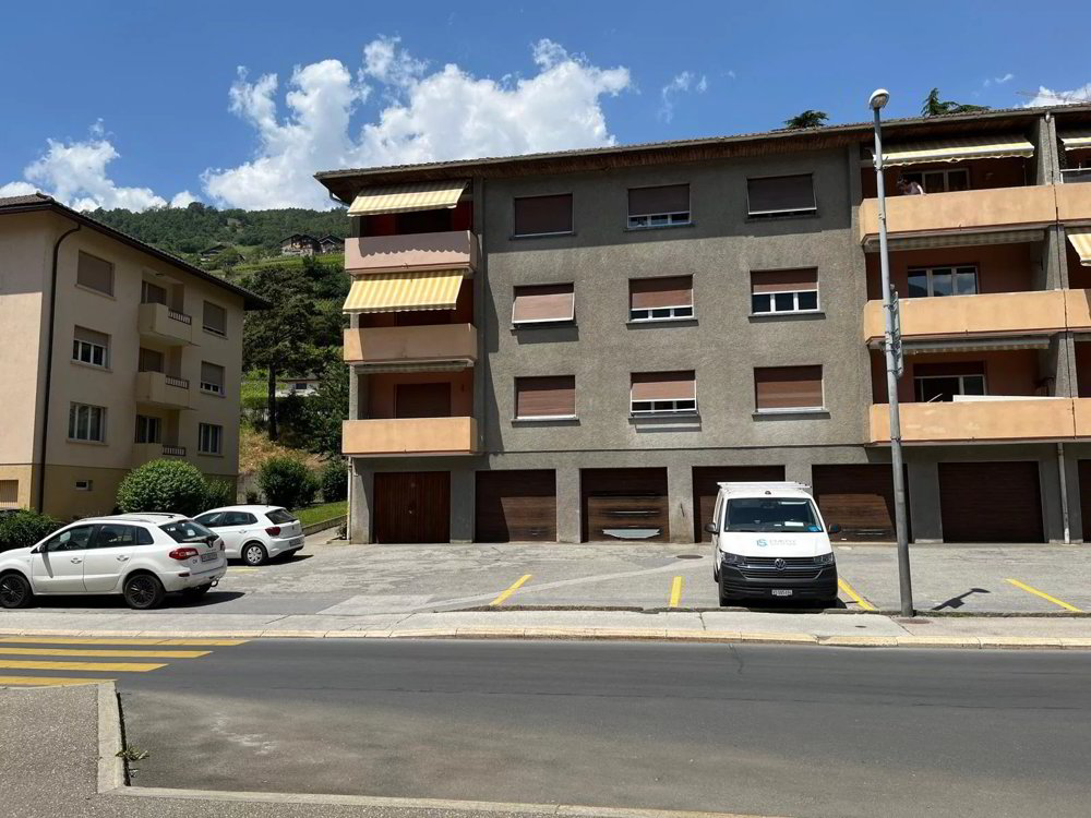 4 rooms Apartment to buy in Noës - image 1/13