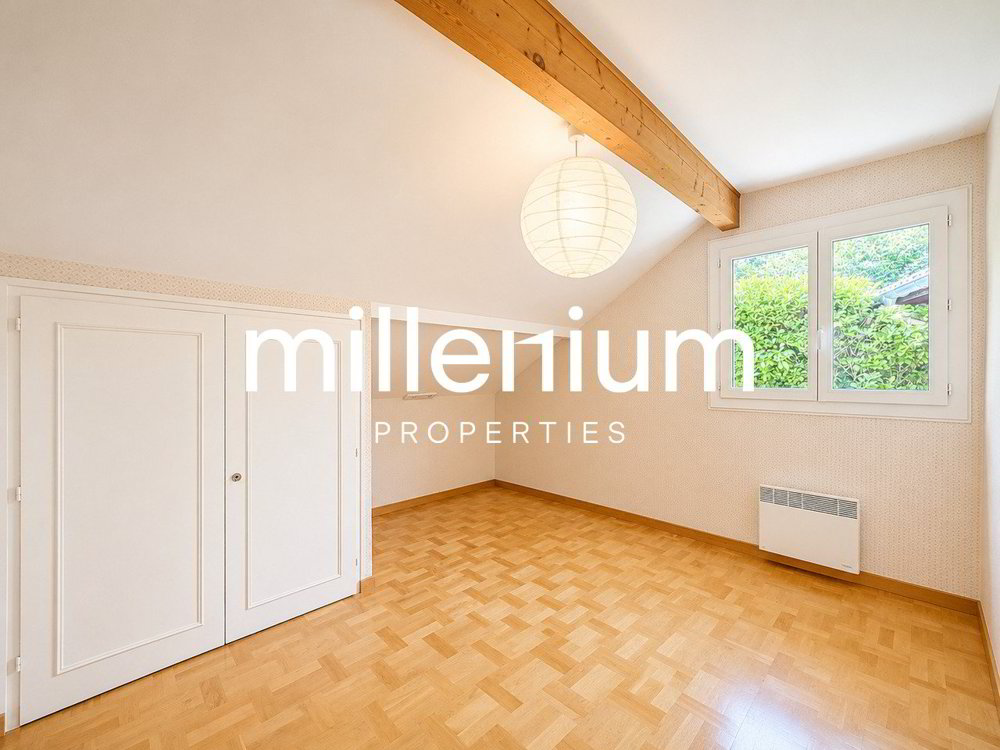9 rooms House to buy in Nyon - image 1/13