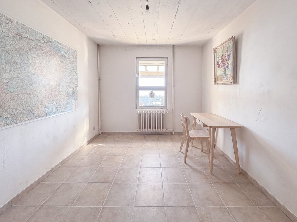 Maison 6 pièces à acheter à Bullet - image 1/13